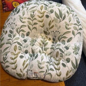 Leaf Pattern Baby Lounger